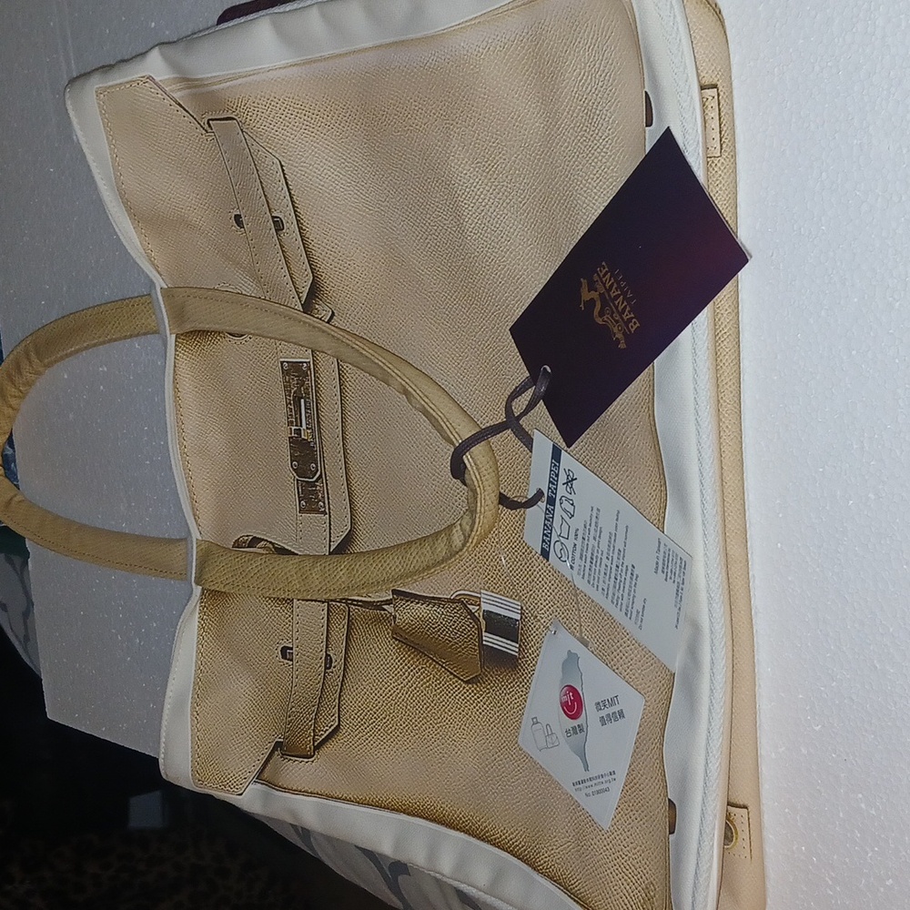 Womams hand bag.